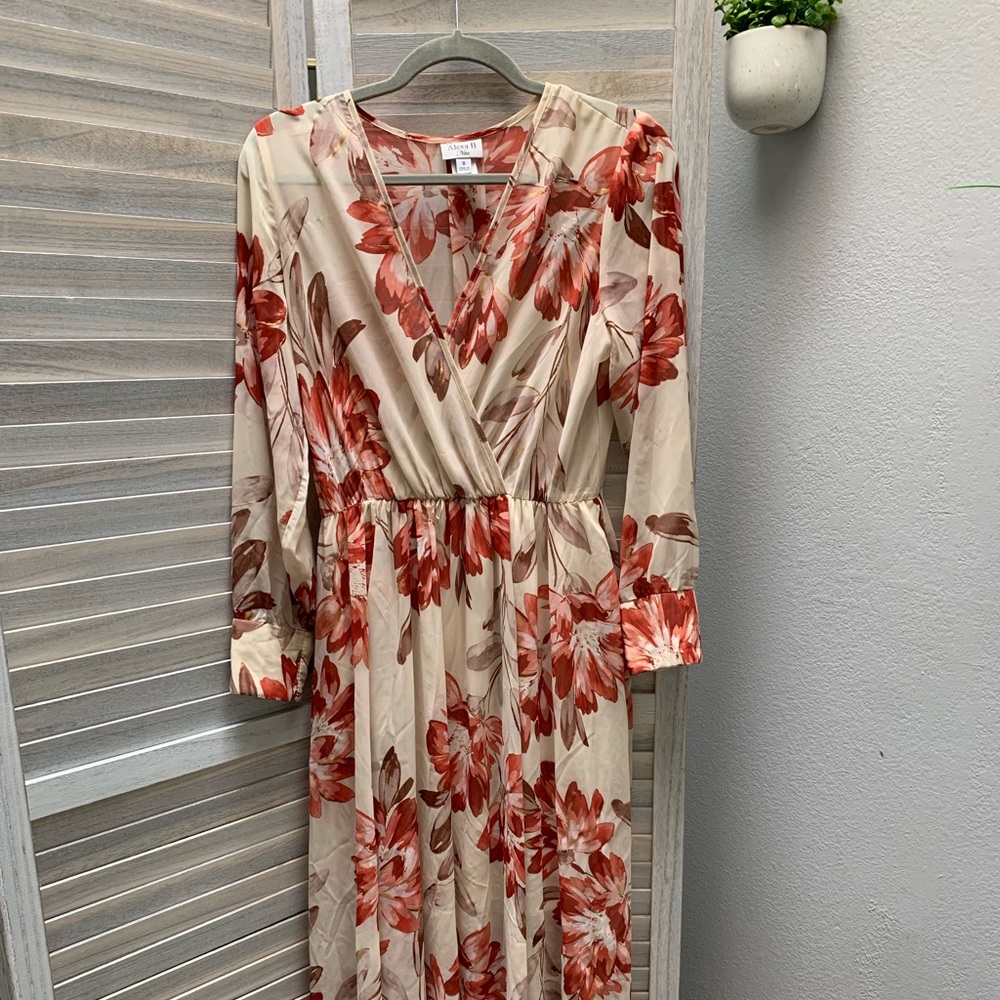 Floras Dress
